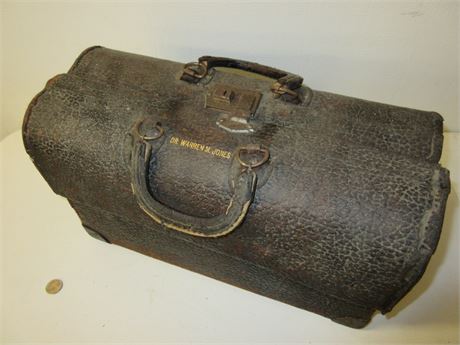 1800's Traveling Doctor Bag & Tools "Female Items"