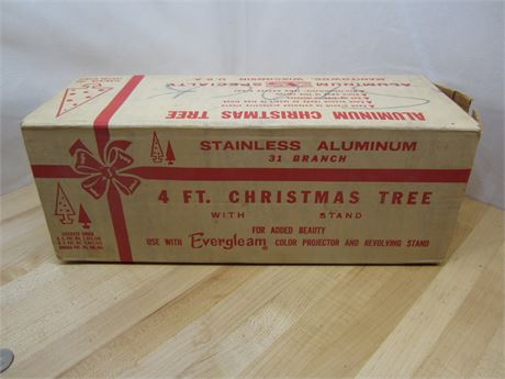 Evergleam Aluminum Christmas Tree 4ft in Original box NICE!!