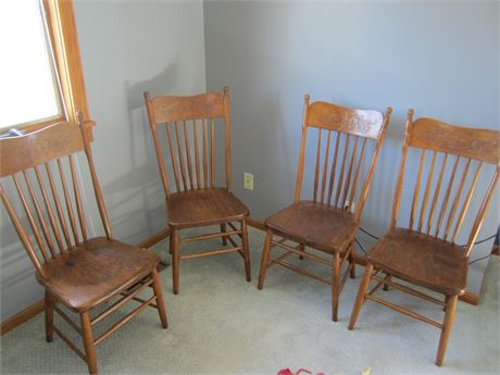 4 Matching Antique Oak Chairs Sturdy!