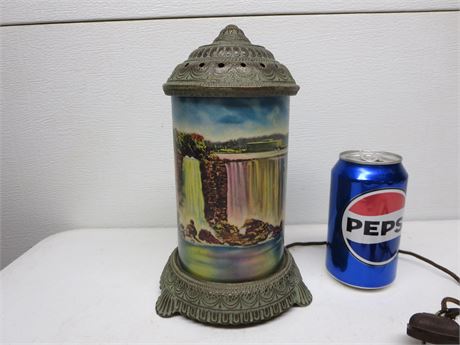 Vintage Niagara Falls Motion Lamp Complete but Cord is ruff.