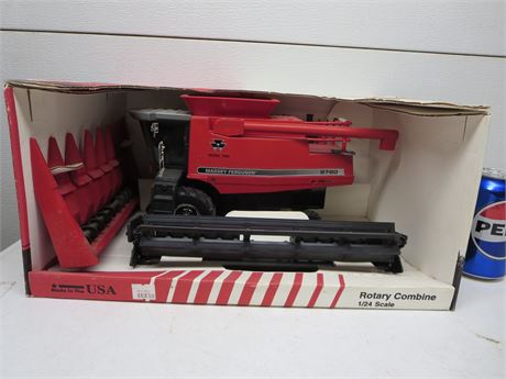 Massey Ferguson #9790 Combine Special Edition