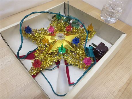 Christmas Star Tree Topper Nice shape! Needs new bulbs.
