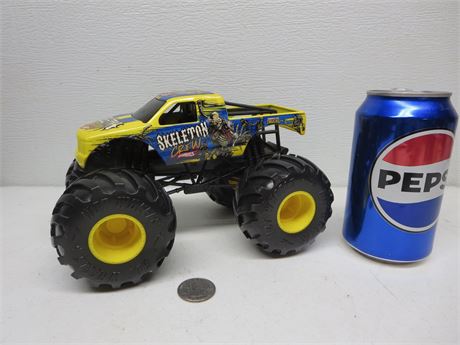 Hot Wheels Skeleton Crew Monster Truck 1/43rd